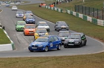 Bell leads the Saxo hoards
