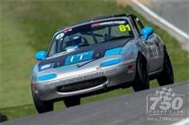 750 MOTOR CLUB – 5Club Mazda Mx5 Championship racing at Brands Hatch 2015