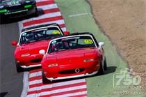 750 MOTOR CLUB – 5Club Mazda Mx5 Championship racing at Brands Hatch 2015