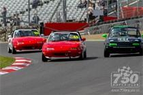 750 MOTOR CLUB – 5Club Mazda Mx5 Championship racing at Brands Hatch 2015