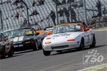 750 MOTOR CLUB – 5Club Mazda Mx5 Championship racing at Brands Hatch 2015