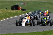 auto smith leads race 2