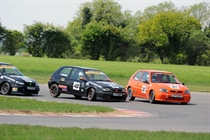 Stock Hatch - Saunders leads race 1