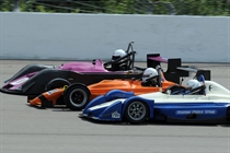 750 Formula 3 abreast